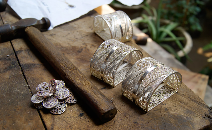Joyas artesanales de oro y plata