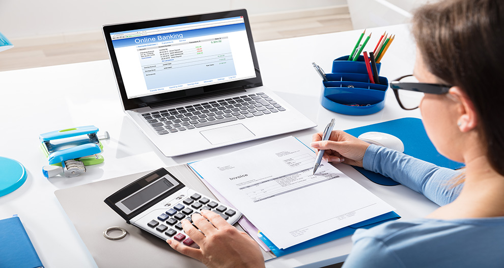 Facturación por servicios profesionales y tarifas como freelancer