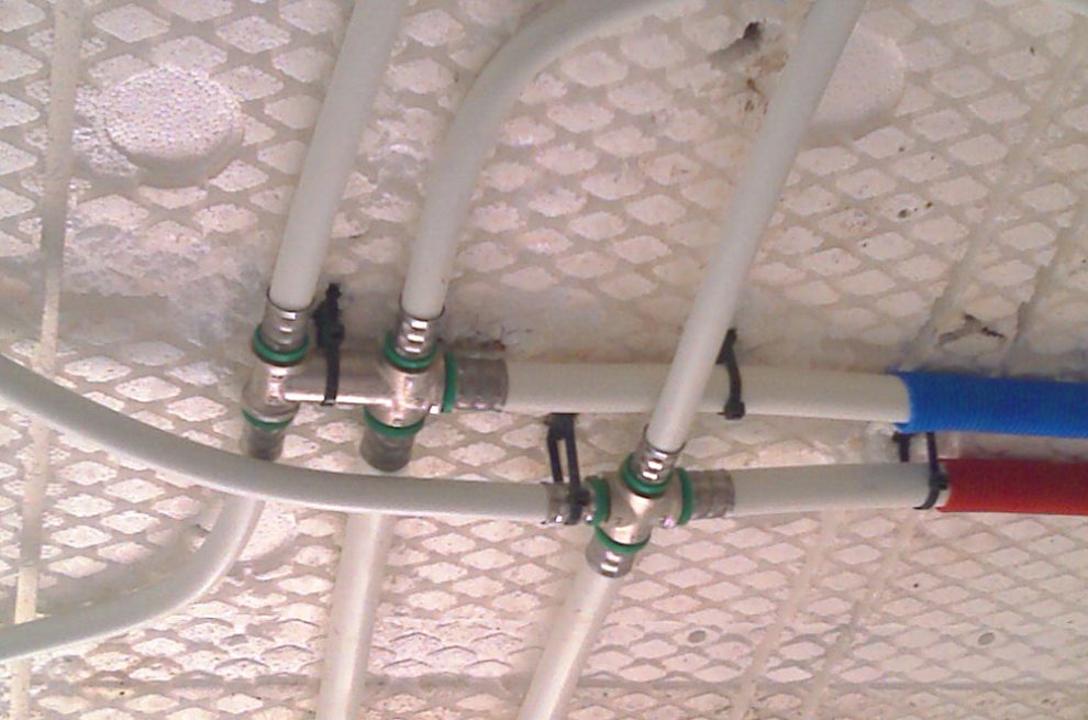 Instalación de tuberías modernas