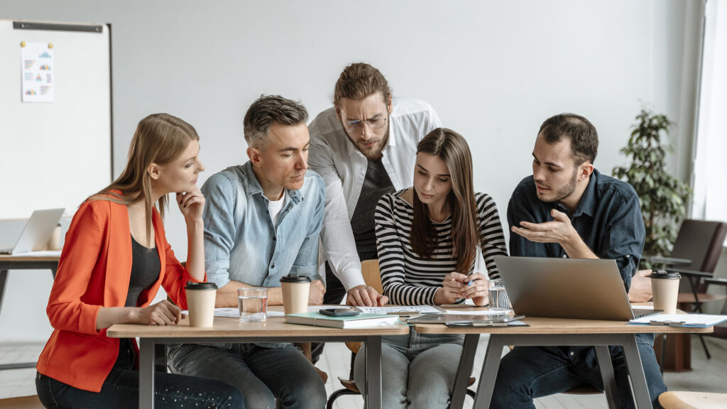 Networking profesional y su relación con las relaciones interpersonales en el trabajo